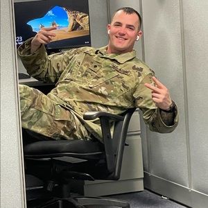 Meet your Posher, Justin